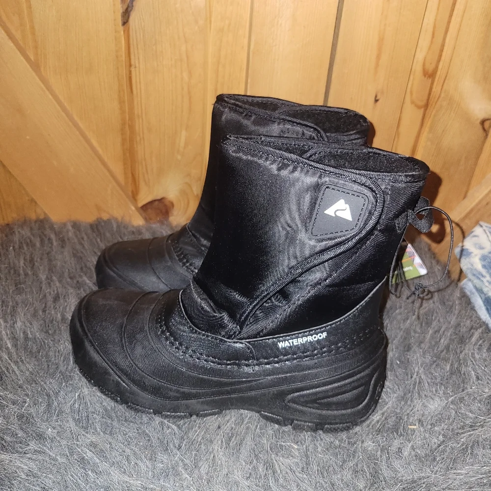 Ozark Trails Little Boys  Waterproof Winter Boots Size 2